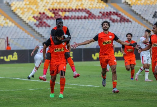 رئيس البنك الأهلي: ننافس على المربع الذهبي.. وهذا موقفنا من انتقال لاعبنا للزمالك - فيديو 1 رئيس البنك الأهلي: ننافس على المربع الذهبي.. وهذا موقفنا من انتقال لاعبنا للزمالك - فيديو
