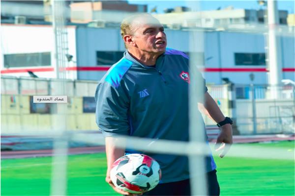 تدريبات خاصه من عماد المندوه لحراس الزمالك في أول ظهور له مع ايمن الرمادي 1 تدريبات خاصه من عماد المندوه لحراس الزمالك في أول ظهور له مع ايمن الرمادي