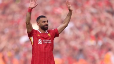 محمد صلاح يوجه رسالة مؤثرة لشعب مصر بعد تتويجه بجائزة لاعب العام في الدوري الإنجليزي