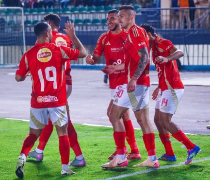 زلزال تغييرات في الأهلي.. مصير 11 لاعبًا على طاولة الحسم قبل كأس العالم للأندية 1 زلزال تغييرات في الأهلي.. مصير 11 لاعبًا على طاولة الحسم قبل كأس العالم للأندية