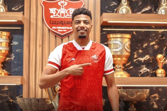 تقارير مغربية تكشف عن صراع ثلاثي بين الزمالك والأهلي وبيراميدز لضم نجم بيرسبوليس