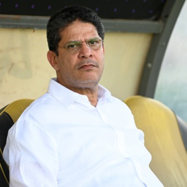 أيمن الرمادي يفاجئ لاعبي الزمالك قبل مواجهة بتروجت 1 أيمن الرمادي يفاجئ لاعبي الزمالك قبل مواجهة بتروجت