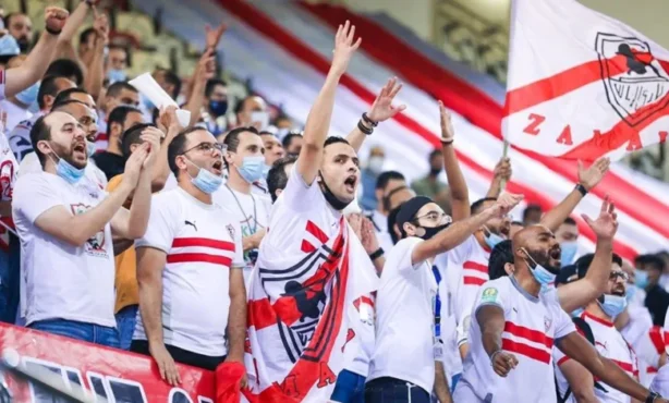 جماهير الزمالك تستعد لـ "دخلة تاريخية" في استاد القاهرة قبل مواجهة بيراميدز! صور 1 جماهير الزمالك تستعد لـ "دخلة تاريخية" في استاد القاهرة قبل مواجهة بيراميدز! صور