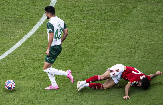 الأهلي يتلقى ضربة موجعة أمام بالميراس في مونديال الأندية! 1 الأهلي يتلقى ضربة موجعة أمام بالميراس في مونديال الأندية!