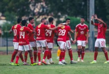 قرار "فيفا" يفتح الباب أمام لاعب الأهلي للرحيل!