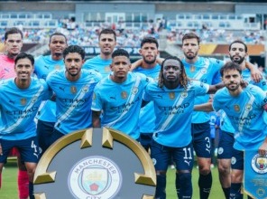 جوارديولا يعلن تشكيل مانشستر سيتي امام الهلال السعودي وموقف عمر مرموش - صورة