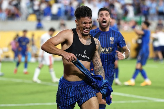 الهلال يُحطّم الأرقام في كأس العالم للأندية.. إنجازات تاريخية بالجملة! 1 الهلال يُحطّم الأرقام في كأس العالم للأندية.. إنجازات تاريخية بالجملة!