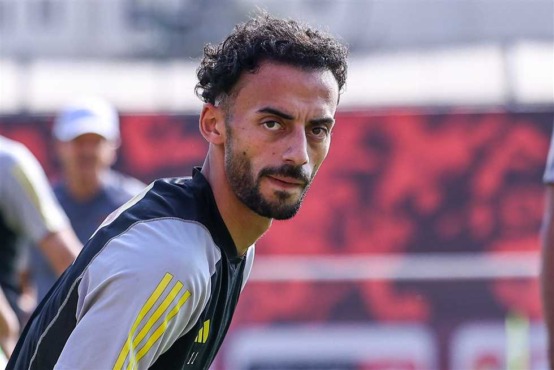 أحمد عبد القادر يُفجّر أزمة جديدة داخل الأهلي.. مطالب صادمة تُهدد انتقاله مصيره! 1 أحمد عبد القادر يُفجّر أزمة جديدة داخل الأهلي.. مطالب صادمة تُهدد انتقاله مصيره!