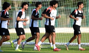 نجم الزمالك "المحبوب" يسرق الأضواء في معسكر العاصمة الإدارية وينال إشادة فيريرا