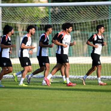 نجم الزمالك "المحبوب" يسرق الأضواء في معسكر العاصمة الإدارية وينال إشادة فيريرا