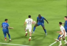 لمسة يد فاضحة تشعل غضب الهلال بعد هدف مانشستر سيتي الأول!