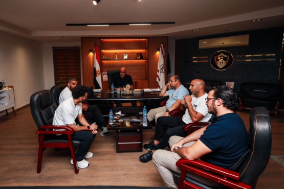 هشام نصر يُكرم أبناء الزمالك بعد نجاحهم في موسم الكأس 1 هشام نصر يُكرم أبناء الزمالك بعد نجاحهم في موسم الكأس