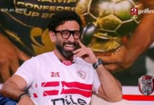 لحظة تاريخية.. إبراهيم فايق يرتدي قميص شيكابالا على الهواء: "شرف عظيم ليا"