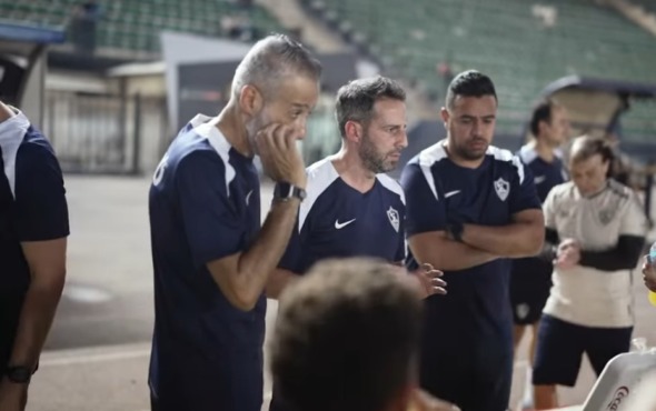 محاضرة فنية من فيريرا للاعبي الزمالك قبل انطلاق المعسكر المغلق 1 محاضرة فنية من فيريرا للاعبي الزمالك قبل انطلاق المعسكر المغلق