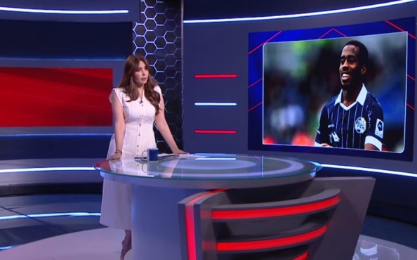 سهام صالح تكشف الكواليس: "تيدي أوكو هرب من الزمالك بسبب مكالمه هاتفيه - فيديو 1 سهام صالح تكشف الكواليس: "تيدي أوكو هرب من الزمالك بسبب مكالمه هاتفيه - فيديو