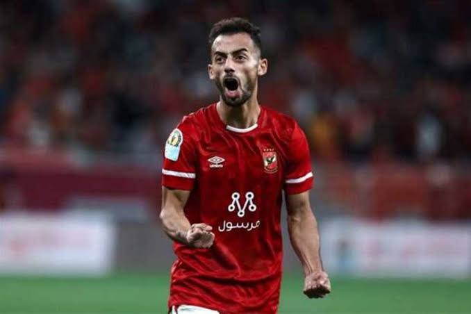 الأهلي يستغني عن عبدالقادر؟ قرار مفاجئ بانتظار اللاعب 1 الأهلي يستغني عن عبدالقادر؟ قرار مفاجئ بانتظار اللاعب