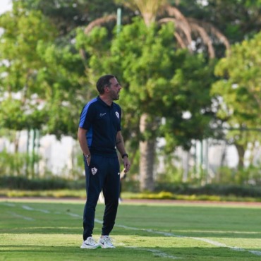 تفاصيل جلسة فيريرا الهامة مع لاعبي الزمالك إستعدادًا لمواجهة سيراميكا في الدوري