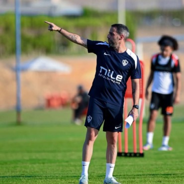 فيريرا ينقذ لاعب الزمالك من مقصلة الرحيل.. خالد الغندور يوضح