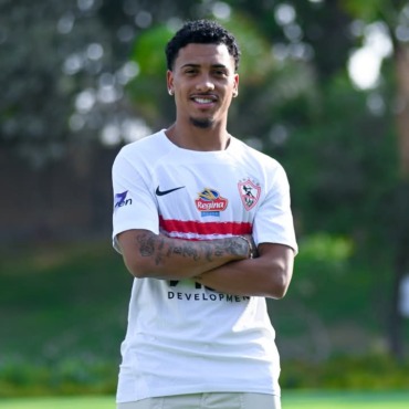هكذا أعلن الزمالك عن وصول خوان ألفينا بيزيرا للقاهرة - صورة