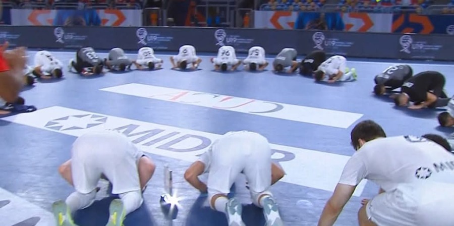 منتخب مصر للناشئين يصنع المعجزات ويتأهل رغم التعادل