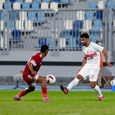 شاهد لقطات خاصة من أرض الملعب ترصد فوز الزمالك أمام مودرن سبورت- فيديو 1 شاهد لقطات خاصة من أرض الملعب ترصد فوز الزمالك أمام مودرن سبورت- فيديو