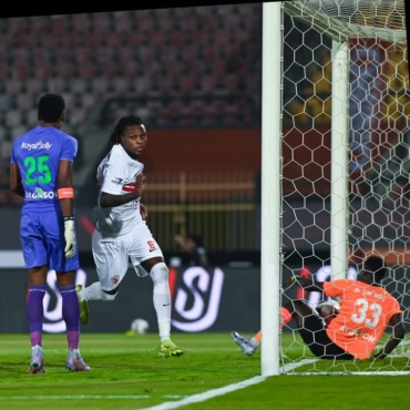 مستغلًا تعثر منافسيه.. الزمالك يتصدر الدوري بالفوز على فاركو 1 مستغلًا تعثر منافسيه.. الزمالك يتصدر الدوري بالفوز على فاركو