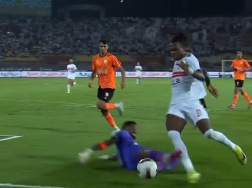 قرار مفاجئ يهز اتحاد الكرة بسبب حكم مباراة الزمالك وفاركو 1 قرار مفاجئ يهز اتحاد الكرة بسبب حكم مباراة الزمالك وفاركو