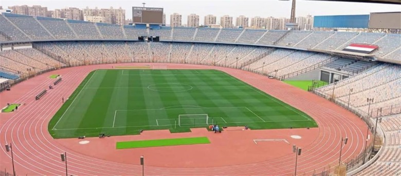 بعد شكوى الزمالك والأهلي.. قرار عاجل من وزارة الرياضة بشأن استاد القاهرة!