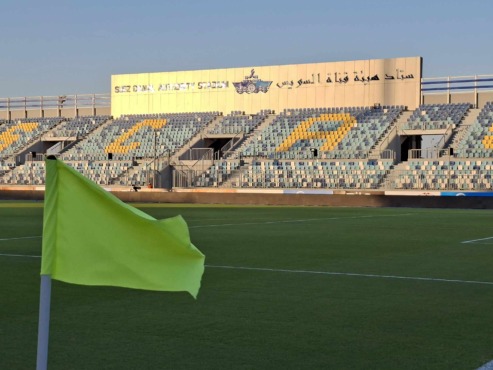 شاهد إستعدادات ستاد هيئة قناة السويس لاستضافة مباراة الزمالك وسيراميكا في افتتاح الدوري- صور