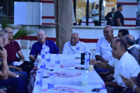أبرزهم أبورجيلة.. إجتماع طارئ بين مجلس إدارة الزمالك ورموز النادي بشأن سحب أرض6 أكتوبر ومناشدات للرئيس-صورة