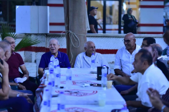 أبرزهم أبورجيلة.. إجتماع طارئ بين مجلس إدارة الزمالك ورموز النادي بشأن سحب أرض6 أكتوبر ومناشدات للرئيس-صورة