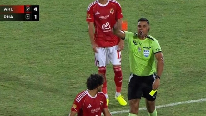 الأهلي يفرض سلطته.. اتحاد الكرة يتخذ قرارًا ضد معروف بعد شكوى طرد محمد هاني! 1 الأهلي يفرض سلطته.. اتحاد الكرة يتخذ قرارًا ضد معروف بعد شكوى طرد محمد هاني!
