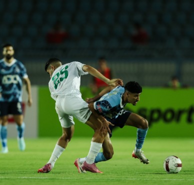مباراة مثيرة.. شاهد أهداف تعادل بيراميدز أمام المصري في الدوري - فيديو