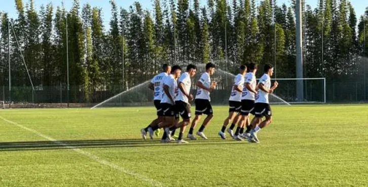بمشاركة لاعب الزمالك.. منتخب مصر للشباب يتعادل مع الجبلين السعودي استعدادا لكأس العالم 1 بمشاركة لاعب الزمالك.. منتخب مصر للشباب يتعادل مع الجبلين السعودي استعدادا لكأس العالم