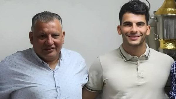 والد زيزو يحسم الجدل بشأن مشاركة نجله في القمة.. ويُصرح: مواجهة الزمالك "عادية"!