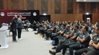 اجتماع عاجل للحكام بدعوة من أوسكار رويز - صور