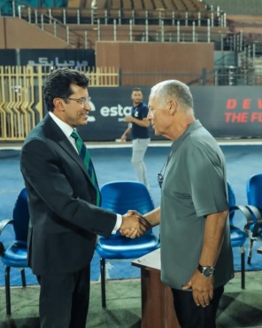 تفاصيل زيارة وزير الرياضة وهاني أبوريدة لمران منتخب مصر - صورة