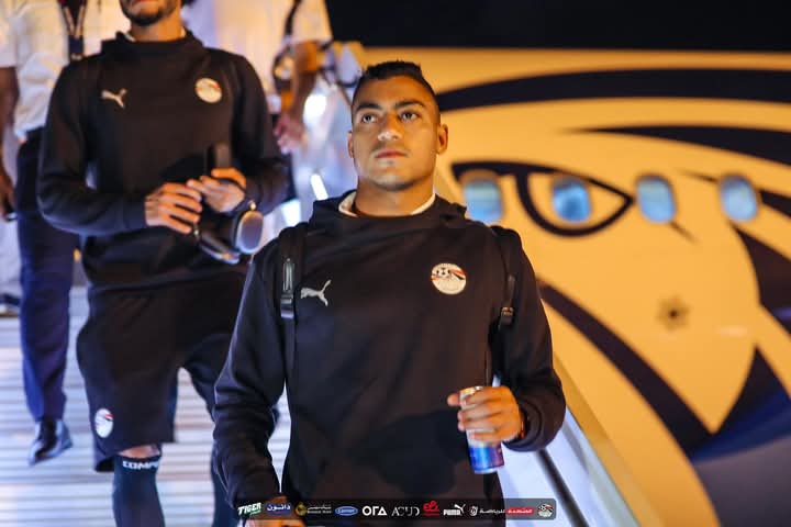بعثة منتخب مصر تصل بوركينا فاسو لخوض المواجهة الحاسمة في تصفيات كأس العالم- صورة