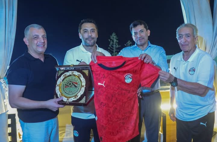 رسالة هامة من وزير الرياضة لمنتخب مصر الثاني قبل مواجهة تونس- صورة 1 رسالة هامة من وزير الرياضة لمنتخب مصر الثاني قبل مواجهة تونس- صورة