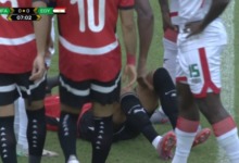 شاهد اصابة قوية لنجم منتخب مصر أمام بوركينا فاسو في تصفيات كأس العالم - فيديو