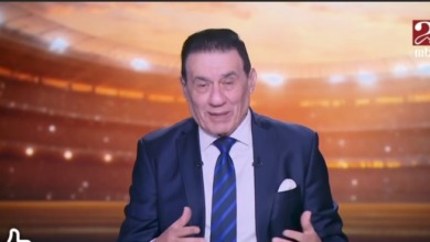 رد مدحت شلبي على الهجوم ضده بعد تصريحاته عن الخطيب.. "أكل العيش مُر يا كابتن جيمي"