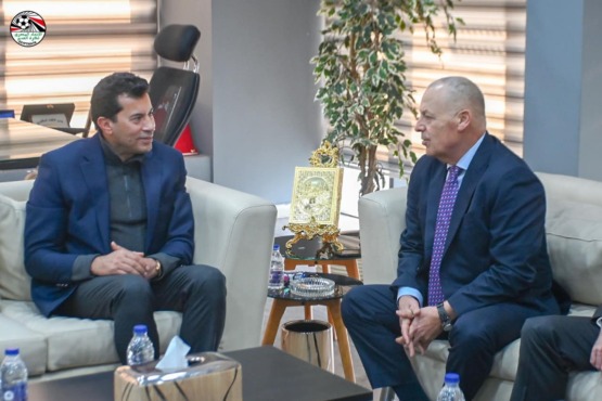 وزير الرياضة يتواصل مع هاني أبو ريدة لاحتواء حرب التصريحات بين مسؤولي المنتخبات! 1 وزير الرياضة يتواصل مع هاني أبو ريدة لاحتواء حرب التصريحات بين مسؤولي المنتخبات!