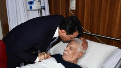 وزير الرياضة يزور حسن شحاتة للاطمئنان على حالته الصحية - صور