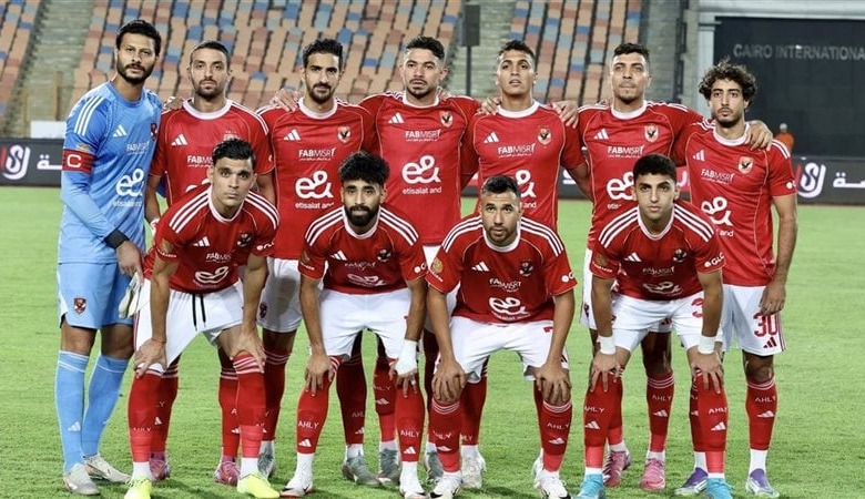 نجم الأهلي يرفض عرض النادي لتجديد عقده و يطالب بزيادته أو الرحيل 1 نجم الأهلي يرفض عرض النادي لتجديد عقده و يطالب بزيادته أو الرحيل