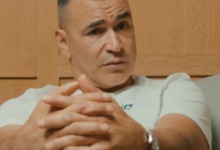 عصام الحضري يفجرها: أوضة لبس الأهلي مولعة ولاعيبة مش عاجبها 40 مليون!