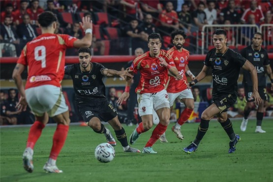 رباعي الزمالك والأهلي وبيراميدز على حافة الرحيل في ميركاتو يناير 1 رباعي الزمالك والأهلي وبيراميدز على حافة الرحيل في ميركاتو يناير