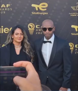 شيكابالا يصل إلى حفل توزيع جوائز الأفضل في أفريقيا - صورة