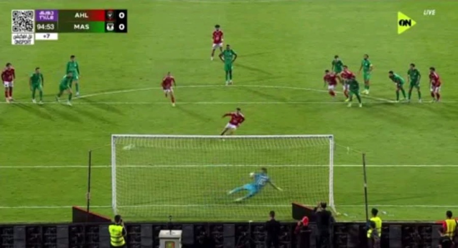 زيزو يهدر ضربة جزاء.. الأهلي يسقط في فخ التعادل أمام المصري بالدوري