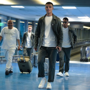 بعثة الزمالك تغادر القاهرة إلى الإمارات للمشاركة في بطولة السوبر المصري- صورة 25 بعثة الزمالك تغادر القاهرة إلى الإمارات للمشاركة في بطولة السوبر المصري- صورة