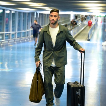 بعثة الزمالك تغادر القاهرة إلى الإمارات للمشاركة في بطولة السوبر المصري- صورة 12 بعثة الزمالك تغادر القاهرة إلى الإمارات للمشاركة في بطولة السوبر المصري- صورة